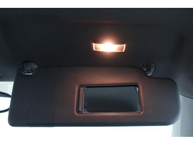 ザ・ビートル ミルク　ワンオーナー　２５０台限定特別仕様車　純正ナビＴＶ　バックカメラ　スマートキー　パークディスタンスコントロール　ＨＩＤヘッドランプ　１７インチ純正ホイール　オートエアコン　スペアキー　記録簿（11枚目）