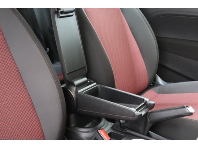 ザ・ビートル ミルク　ワンオーナー　２５０台限定特別仕様車　純正ナビＴＶ　バックカメラ　スマートキー　パークディスタンスコントロール　ＨＩＤヘッドランプ　１７インチ純正ホイール　オートエアコン　スペアキー　記録簿（24枚目）