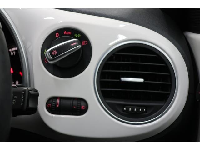 ザ・ビートル ミルク　ワンオーナー　２５０台限定特別仕様車　純正ナビＴＶ　バックカメラ　スマートキー　パークディスタンスコントロール　ＨＩＤヘッドランプ　１７インチ純正ホイール　オートエアコン　スペアキー　記録簿（28枚目）