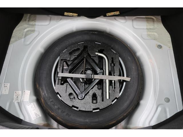 ザ・ビートル ミルク　ワンオーナー　２５０台限定特別仕様車　純正ナビＴＶ　バックカメラ　スマートキー　パークディスタンスコントロール　ＨＩＤヘッドランプ　１７インチ純正ホイール　オートエアコン　スペアキー　記録簿（43枚目）