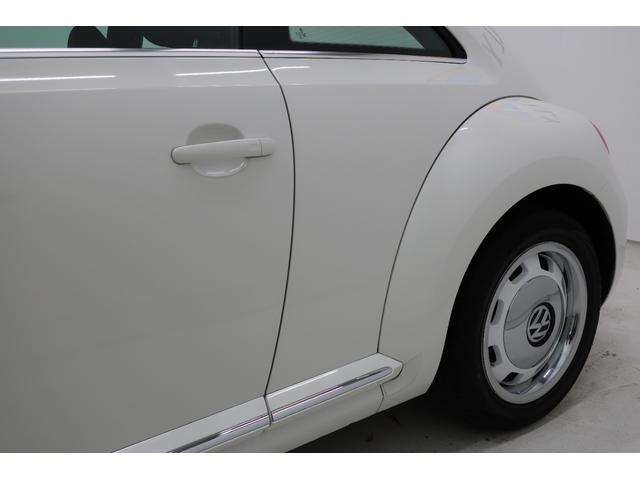 ザ・ビートル ミルク　ワンオーナー　２５０台限定特別仕様車　純正ナビＴＶ　バックカメラ　スマートキー　パークディスタンスコントロール　ＨＩＤヘッドランプ　１７インチ純正ホイール　オートエアコン　スペアキー　記録簿（56枚目）