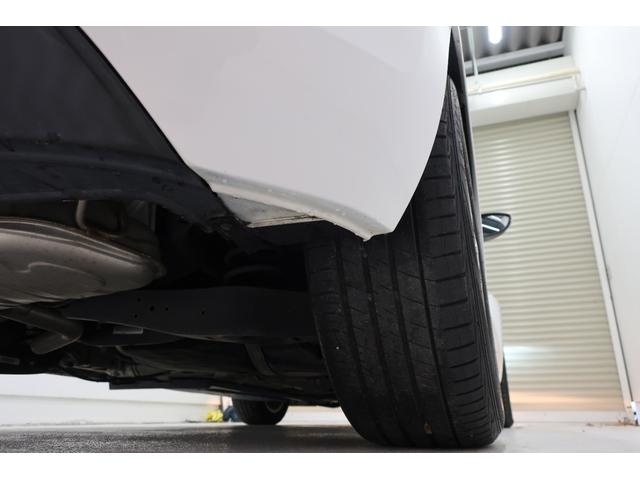 ザ・ビートル ミルク　ワンオーナー　２５０台限定特別仕様車　純正ナビＴＶ　バックカメラ　スマートキー　パークディスタンスコントロール　ＨＩＤヘッドランプ　１７インチ純正ホイール　オートエアコン　スペアキー　記録簿（61枚目）