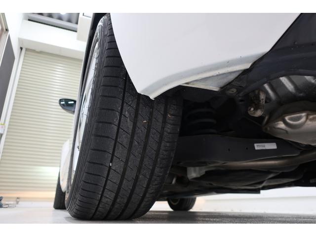 ザ・ビートル ミルク　ワンオーナー　２５０台限定特別仕様車　純正ナビＴＶ　バックカメラ　スマートキー　パークディスタンスコントロール　ＨＩＤヘッドランプ　１７インチ純正ホイール　オートエアコン　スペアキー　記録簿（66枚目）