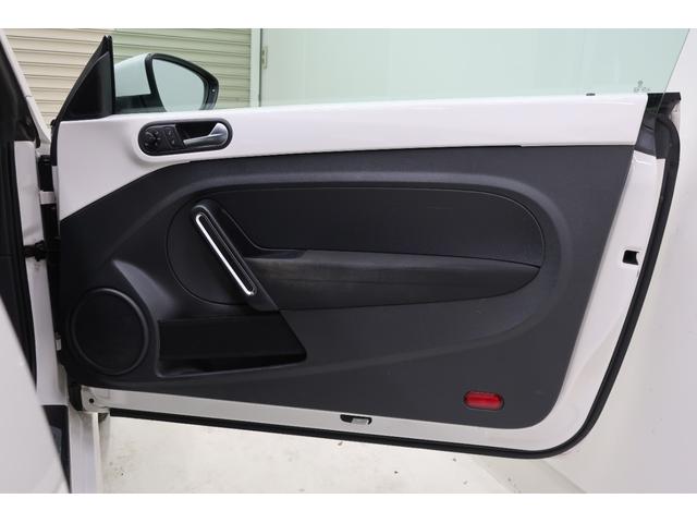 ザ・ビートル ミルク　ワンオーナー　２５０台限定特別仕様車　純正ナビＴＶ　バックカメラ　スマートキー　パークディスタンスコントロール　ＨＩＤヘッドランプ　１７インチ純正ホイール　オートエアコン　スペアキー　記録簿（70枚目）