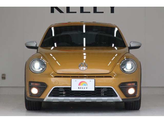 ザ・ビートル デューン　５００台限定特別仕様車　純正ナビＴＶ　バックカメラ　ＨＩＤヘッドランプ　スマートキー　禁煙車　記録簿　パークディスタンスコントロール　クルーズコントロール　リアスポイラー　１８インチ純正ホイール（8枚目）