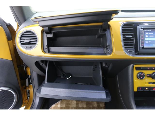 ザ・ビートル デューン　５００台限定特別仕様車　純正ナビＴＶ　バックカメラ　ＨＩＤヘッドランプ　スマートキー　禁煙車　記録簿　パークディスタンスコントロール　クルーズコントロール　リアスポイラー　１８インチ純正ホイール（39枚目）