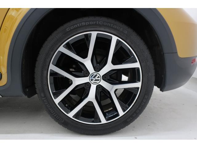 ザ・ビートル デューン　５００台限定特別仕様車　純正ナビＴＶ　バックカメラ　ＨＩＤヘッドランプ　スマートキー　禁煙車　記録簿　パークディスタンスコントロール　クルーズコントロール　リアスポイラー　１８インチ純正ホイール（70枚目）