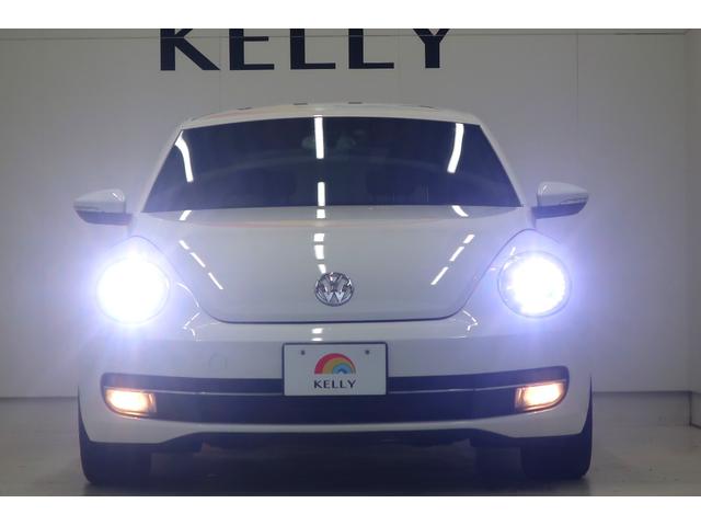 ザ・ビートル デザインレザーパッケージ　新品ナビ取付Ｐａｎａｓｏｎｉｃ　ＣＮ－ＣＥ０１Ｄ　ナビＴＶ　バックカメラ　黒革シート　シートヒーター　ＥＴＣ　ドライブレコーダー　ＨＩＤヘッドランプ　　オートエアコン　１７インチ純正アルミホイール（8枚目）