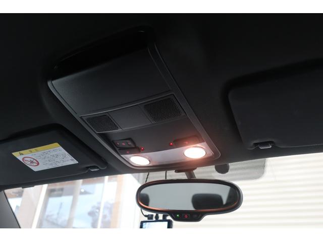 ザ・ビートル デザインレザーパッケージ　新品ナビ取付Ｐａｎａｓｏｎｉｃ　ＣＮ－ＣＥ０１Ｄ　ナビＴＶ　バックカメラ　黒革シート　シートヒーター　ＥＴＣ　ドライブレコーダー　ＨＩＤヘッドランプ　　オートエアコン　１７インチ純正アルミホイール（10枚目）