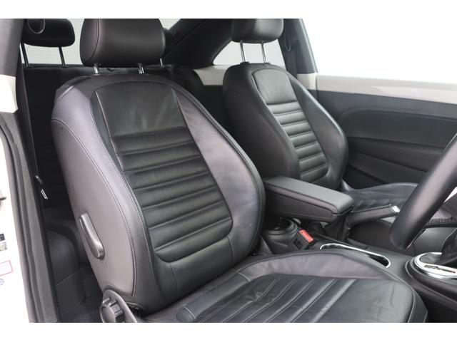 ザ・ビートル デザインレザーパッケージ　新品ナビ取付Ｐａｎａｓｏｎｉｃ　ＣＮ－ＣＥ０１Ｄ　ナビＴＶ　バックカメラ　黒革シート　シートヒーター　ＥＴＣ　ドライブレコーダー　ＨＩＤヘッドランプ　　オートエアコン　１７インチ純正アルミホイール（33枚目）