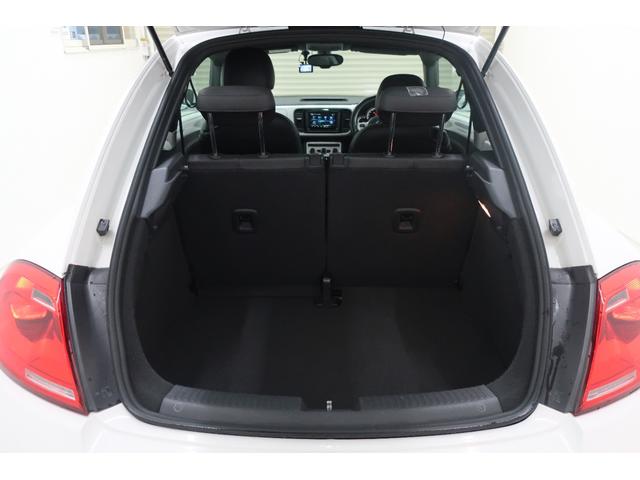 ザ・ビートル デザインレザーパッケージ　新品ナビ取付Ｐａｎａｓｏｎｉｃ　ＣＮ－ＣＥ０１Ｄ　ナビＴＶ　バックカメラ　黒革シート　シートヒーター　ＥＴＣ　ドライブレコーダー　ＨＩＤヘッドランプ　　オートエアコン　１７インチ純正アルミホイール（43枚目）