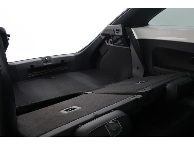 ザ・ビートル デザインレザーパッケージ　新品ナビ取付Ｐａｎａｓｏｎｉｃ　ＣＮ－ＣＥ０１Ｄ　ナビＴＶ　バックカメラ　黒革シート　シートヒーター　ＥＴＣ　ドライブレコーダー　ＨＩＤヘッドランプ　　オートエアコン　１７インチ純正アルミホイール（45枚目）