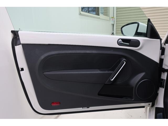 ザ・ビートル デザインレザーパッケージ　新品ナビ取付Ｐａｎａｓｏｎｉｃ　ＣＮ－ＣＥ０１Ｄ　ナビＴＶ　バックカメラ　黒革シート　シートヒーター　ＥＴＣ　ドライブレコーダー　ＨＩＤヘッドランプ　　オートエアコン　１７インチ純正アルミホイール（71枚目）