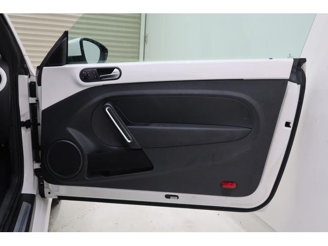 ザ・ビートル デザインレザーパッケージ　新品ナビ取付Ｐａｎａｓｏｎｉｃ　ＣＮ－ＣＥ０１Ｄ　ナビＴＶ　バックカメラ　黒革シート　シートヒーター　ＥＴＣ　ドライブレコーダー　ＨＩＤヘッドランプ　　オートエアコン　１７インチ純正アルミホイール（72枚目）