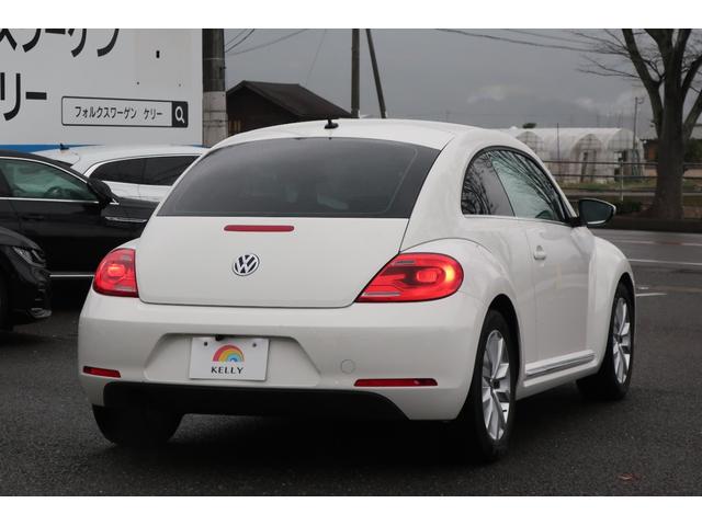 ザ・ビートル デザインレザーパッケージ　新品ナビ取付Ｐａｎａｓｏｎｉｃ　ＣＮ－ＣＥ０１Ｄ　ナビＴＶ　バックカメラ　黒革シート　シートヒーター　ＥＴＣ　ドライブレコーダー　ＨＩＤヘッドランプ　　オートエアコン　１７インチ純正アルミホイール（77枚目）