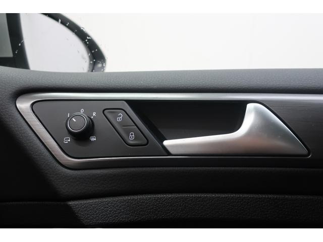 ゴルフヴァリアント TDI コンフォートライン マイスター 大型デジタルメーター ブラインドスポットディテクション 前後センサー LEDヘッドランプ 純正ナビTV バックカメラ ETC2.0 スマートキー プッシュスタート 17インチ純正ホイール(31枚目)