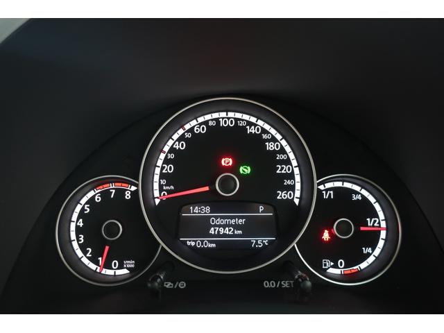 �t�H���N�X���[�Q���́A���x�������̃h�C�c�A�A�E�g�o�[���œO��I�ɒb��������Ă��܂����B������ł̈��|�I�Ȉ��萫�ƗD�ꂽ���s���\�́A�ߍ��Ȋ��Ő��܂ꂽ�u�v�Ԃ����E���̃h���C�o�[�ɑI�΂�闝�R�ł��B