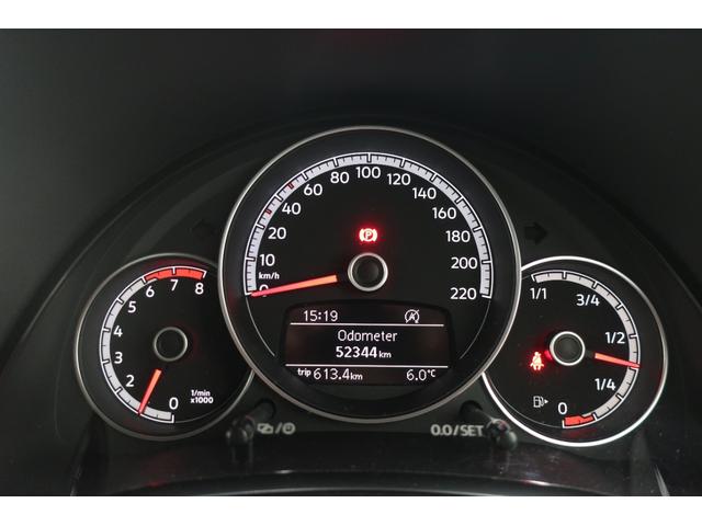 �t�H���N�X���[�Q���́A���x�������̃h�C�c�A�A�E�g�o�[���œO��I�ɒb��������Ă��܂����B������ł̈��|�I�Ȉ��萫�ƗD�ꂽ���s���\�́A�ߍ��Ȋ��Ő��܂ꂽ�u�v�Ԃ����E���̃h���C�o�[�ɑI�΂�闝�R�ł��B