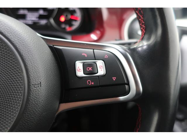 �t�H���N�X���[�Q���́A�����ȎԂł��낤�Ƒ傫�ȎԂł��낤�ƁA�i���ƈ��S���Ɉ�؂̑Ë������܂���B�N���X�𒴂����{�f�B�����A�d���ȃh�A�̕܂艹�́A���ׂĂ̎Ԏ�ɋ��ʂ���h�邬�Ȃ��i���̏؂ł��B