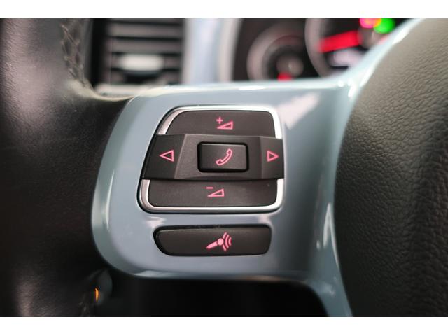 ザ・ビートル デザインレザーパッケージ　黒革シート　シートヒーター　純正ナビＴＶ　バックカメラ　Ｂｌｕｅｔｏｏｔｈ　クルーズコントロール　ＥＴＣ　１７インチ純正ホイール　スペアキー　禁煙車　ＨＩＤヘッドランプ　ＵＳＢ接続ケーブル（26枚目）