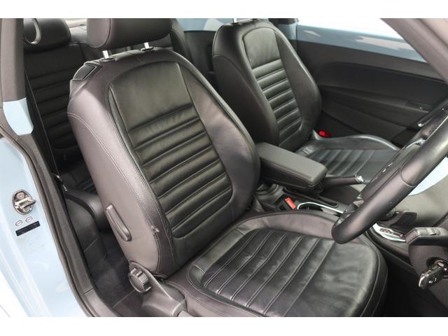 ザ・ビートル デザインレザーパッケージ　黒革シート　シートヒーター　純正ナビＴＶ　バックカメラ　Ｂｌｕｅｔｏｏｔｈ　クルーズコントロール　ＥＴＣ　１７インチ純正ホイール　スペアキー　禁煙車　ＨＩＤヘッドランプ　ＵＳＢ接続ケーブル（32枚目）