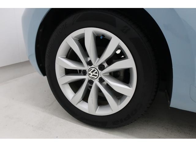 ザ・ビートル デザインレザーパッケージ　黒革シート　シートヒーター　純正ナビＴＶ　バックカメラ　Ｂｌｕｅｔｏｏｔｈ　クルーズコントロール　ＥＴＣ　１７インチ純正ホイール　スペアキー　禁煙車　ＨＩＤヘッドランプ　ＵＳＢ接続ケーブル（56枚目）