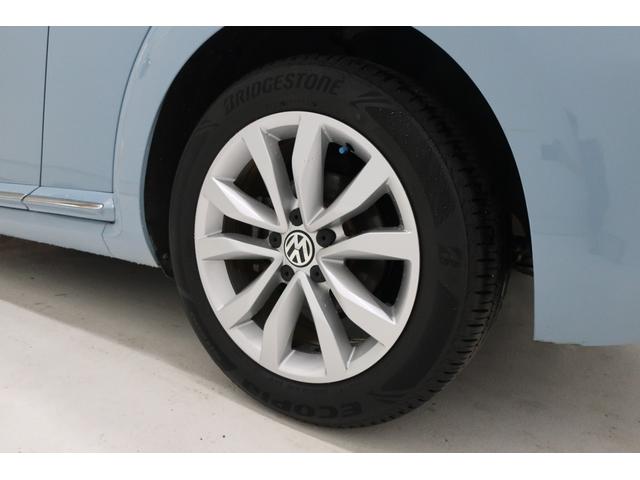 ザ・ビートル デザインレザーパッケージ　黒革シート　シートヒーター　純正ナビＴＶ　バックカメラ　Ｂｌｕｅｔｏｏｔｈ　クルーズコントロール　ＥＴＣ　１７インチ純正ホイール　スペアキー　禁煙車　ＨＩＤヘッドランプ　ＵＳＢ接続ケーブル（58枚目）