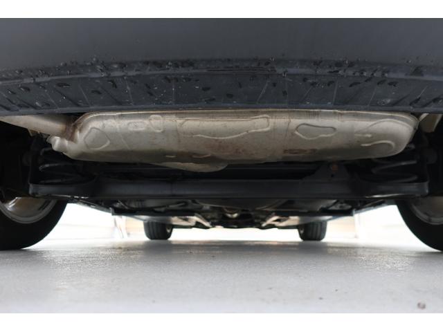 ザ・ビートル デザインレザーパッケージ　黒革シート　シートヒーター　純正ナビＴＶ　バックカメラ　Ｂｌｕｅｔｏｏｔｈ　クルーズコントロール　ＥＴＣ　１７インチ純正ホイール　スペアキー　禁煙車　ＨＩＤヘッドランプ　ＵＳＢ接続ケーブル（60枚目）