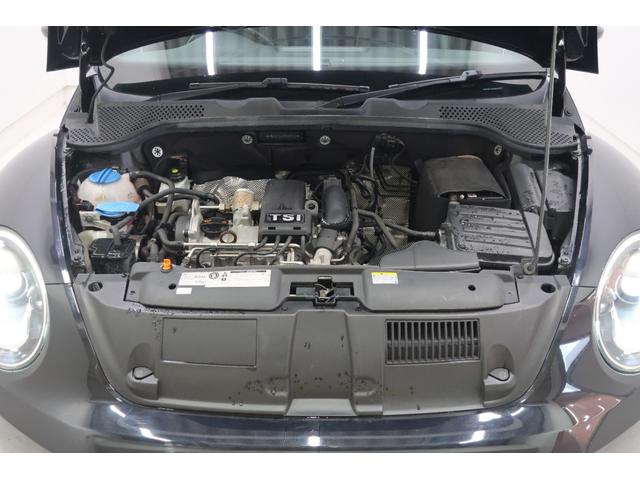 ザ・ビートル デザインレザーパッケージ　黒革シート　シートヒーター　社外ナビＴＶ　バックカメラ　ＥＴＣ　保証書　スペアキー　ＵＳＢ接続ケーブル　クルーズコントロール　パドルシフト　オートエアコン　１７インチ純正ホイール　ステアリングスイッチ（48枚目）