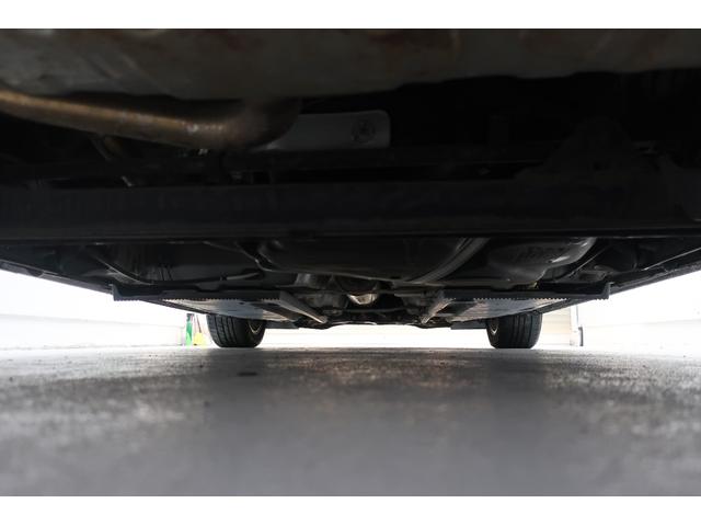 ザ・ビートル デザインレザーパッケージ　黒革シート　シートヒーター　社外ナビＴＶ　バックカメラ　ＥＴＣ　保証書　スペアキー　ＵＳＢ接続ケーブル　クルーズコントロール　パドルシフト　オートエアコン　１７インチ純正ホイール　ステアリングスイッチ（64枚目）