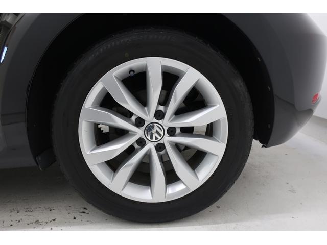 ザ・ビートル デザインレザーパッケージ　黒革シート　シートヒーター　社外ナビＴＶ　バックカメラ　ＥＴＣ　保証書　スペアキー　ＵＳＢ接続ケーブル　クルーズコントロール　パドルシフト　オートエアコン　１７インチ純正ホイール　ステアリングスイッチ（67枚目）