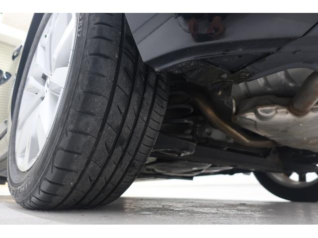 ザ・ビートル デザインレザーパッケージ　黒革シート　シートヒーター　社外ナビＴＶ　バックカメラ　ＥＴＣ　保証書　スペアキー　ＵＳＢ接続ケーブル　クルーズコントロール　パドルシフト　オートエアコン　１７インチ純正ホイール　ステアリングスイッチ（68枚目）