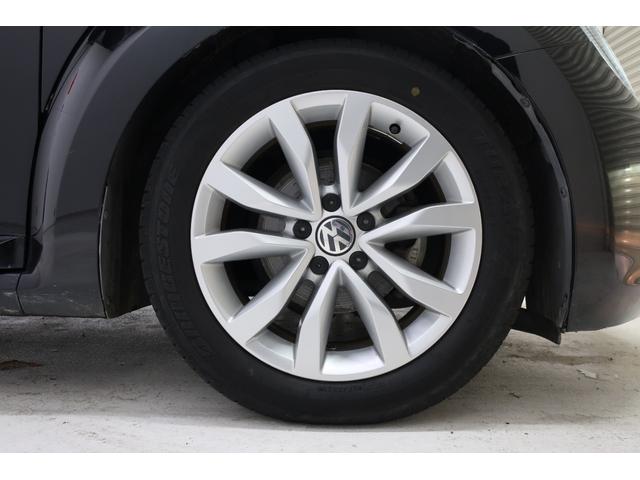 �t�H���N�X���[�Q���́A���x�������̃h�C�c�A�A�E�g�o�[���œO��I�ɒb��������Ă��܂����B������ł̈��|�I�Ȉ��萫�ƗD�ꂽ���s���\�́A�ߍ��Ȋ��Ő��܂ꂽ�u�v�Ԃ����E���̃h���C�o�[�ɑI�΂�闝�R�ł��B