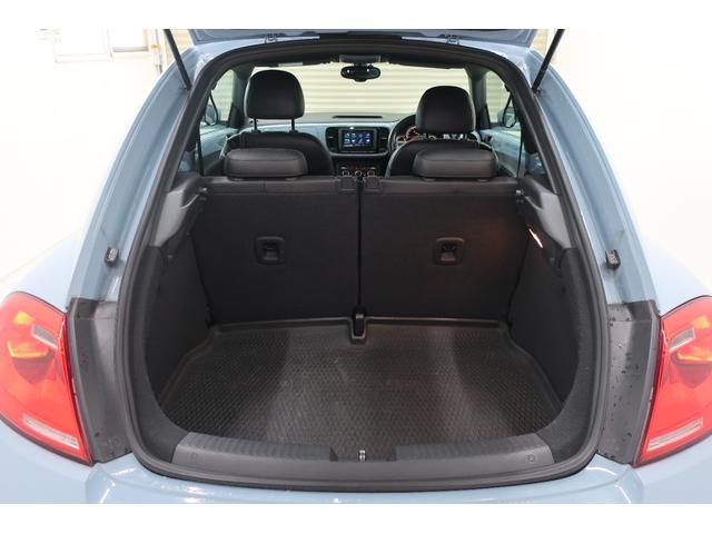 �t�H���N�X���[�Q���́A�����ȎԂł��낤�Ƒ傫�ȎԂł��낤�ƁA�i���ƈ��S���Ɉ�؂̑Ë������܂���B�N���X�𒴂����{�f�B�����A�d���ȃh�A�̕܂艹�́A���ׂĂ̎Ԏ�ɋ��ʂ���h�邬�Ȃ��i���̏؂ł��B