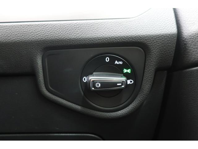 �t�H���N�X���[�Q���́A�����ȎԂł��낤�Ƒ傫�ȎԂł��낤�ƁA�i���ƈ��S���Ɉ�؂̑Ë������܂���B�N���X�𒴂����{�f�B�����A�d���ȃh�A�̕܂艹�́A���ׂĂ̎Ԏ�ɋ��ʂ���h�邬�Ȃ��i���̏؂ł��B