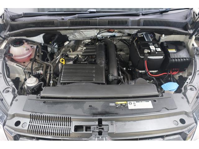 �t�H���N�X���[�Q���́A���x�������̃h�C�c�A�A�E�g�o�[���œO��I�ɒb��������Ă��܂����B������ł̈��|�I�Ȉ��萫�ƗD�ꂽ���s���\�́A�ߍ��Ȋ��Ő��܂ꂽ�u�v�Ԃ����E���̃h���C�o�[�ɑI�΂�闝�R�ł��B