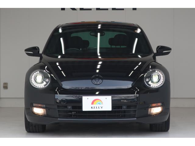 ザ・ビートル ターボ　サンルーフ　クールスターパッケージ　純正ナビＴＶ　３連メーター　Ｂｌｕｅｔｏｏｔｈ　スマートキー　プッシュスタート　ＥＴＣ　ＵＳＢ接続ケーブル　オートライト　オートエアコン　ステアリングスイッチ（8枚目）