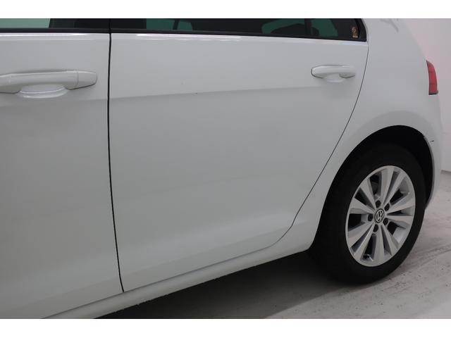 �t�H���N�X���[�Q���́A���x�������̃h�C�c�A�A�E�g�o�[���œO��I�ɒb��������Ă��܂����B������ł̈��|�I�Ȉ��萫�ƗD�ꂽ���s���\�́A�ߍ��Ȋ��Ő��܂ꂽ�u�v�Ԃ����E���̃h���C�o�[�ɑI�΂�闝�R�ł��B