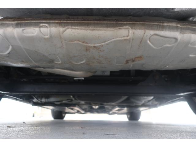 �t�H���N�X���[�Q���́A�����ȎԂł��낤�Ƒ傫�ȎԂł��낤�ƁA�i���ƈ��S���Ɉ�؂̑Ë������܂���B�N���X�𒴂����{�f�B�����A�d���ȃh�A�̕܂艹�́A���ׂĂ̎Ԏ�ɋ��ʂ���h�邬�Ȃ��i���̏؂ł��B