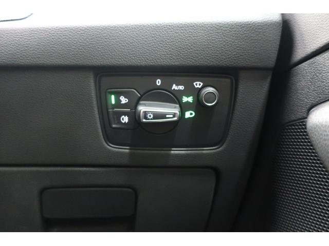 アルテオン ＴＳＩ　４モーション　Ｒラインアドバンス　ワンオーナー　パノラマスライディングルーフ　革シート　純正ナビ　バックカメラ　ＨａｒｍａｎＫａｒｄｏｎプレミアムサウンド　２０インチ純正ホイール　ＬＥＤヘッドランプ　シートヒーター　記録簿　禁煙車（29枚目）