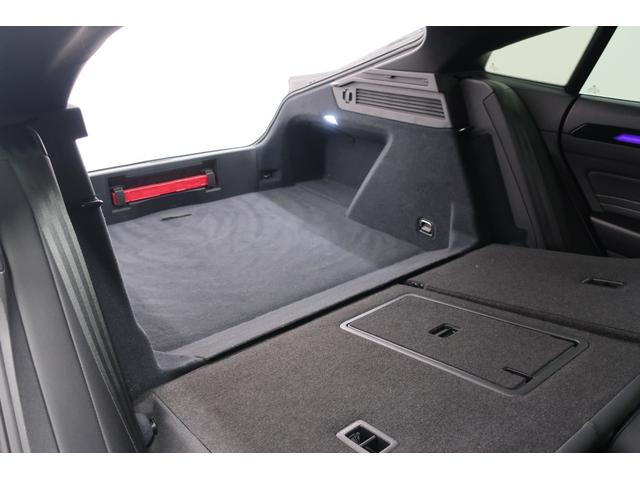 アルテオン ＴＳＩ　４モーション　Ｒラインアドバンス　ワンオーナー　パノラマスライディングルーフ　革シート　純正ナビ　バックカメラ　ＨａｒｍａｎＫａｒｄｏｎプレミアムサウンド　２０インチ純正ホイール　ＬＥＤヘッドランプ　シートヒーター　記録簿　禁煙車（45枚目）