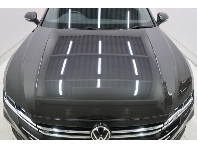 アルテオン ＴＳＩ　４モーション　Ｒラインアドバンス　ワンオーナー　パノラマスライディングルーフ　革シート　純正ナビ　バックカメラ　ＨａｒｍａｎＫａｒｄｏｎプレミアムサウンド　２０インチ純正ホイール　ＬＥＤヘッドランプ　シートヒーター　記録簿　禁煙車（49枚目）