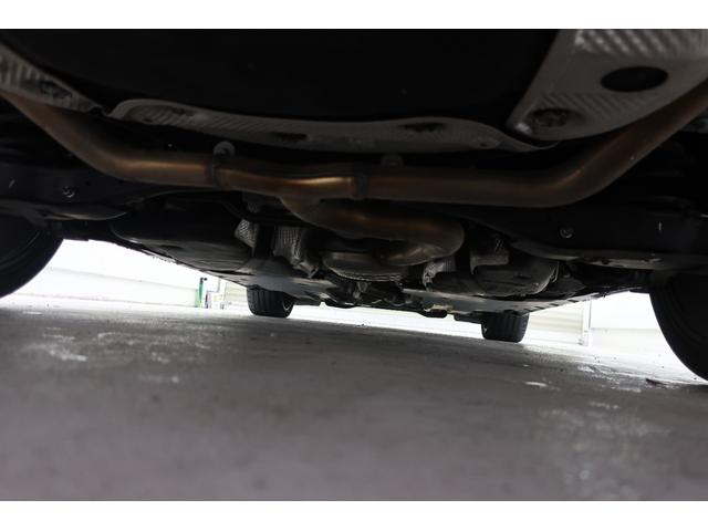 アルテオン ＴＳＩ　４モーション　Ｒラインアドバンス　ワンオーナー　パノラマスライディングルーフ　革シート　純正ナビ　バックカメラ　ＨａｒｍａｎＫａｒｄｏｎプレミアムサウンド　２０インチ純正ホイール　ＬＥＤヘッドランプ　シートヒーター　記録簿　禁煙車（66枚目）