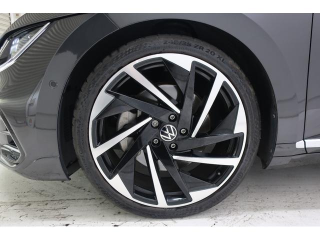 アルテオン ＴＳＩ　４モーション　Ｒラインアドバンス　ワンオーナー　パノラマスライディングルーフ　革シート　純正ナビ　バックカメラ　ＨａｒｍａｎＫａｒｄｏｎプレミアムサウンド　２０インチ純正ホイール　ＬＥＤヘッドランプ　シートヒーター　記録簿　禁煙車（67枚目）