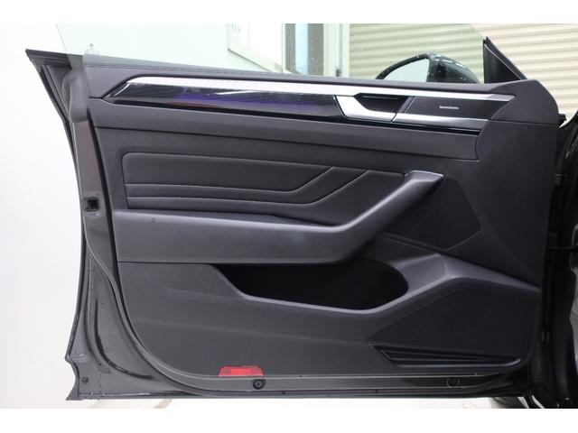 アルテオン ＴＳＩ　４モーション　Ｒラインアドバンス　ワンオーナー　パノラマスライディングルーフ　革シート　純正ナビ　バックカメラ　ＨａｒｍａｎＫａｒｄｏｎプレミアムサウンド　２０インチ純正ホイール　ＬＥＤヘッドランプ　シートヒーター　記録簿　禁煙車（71枚目）