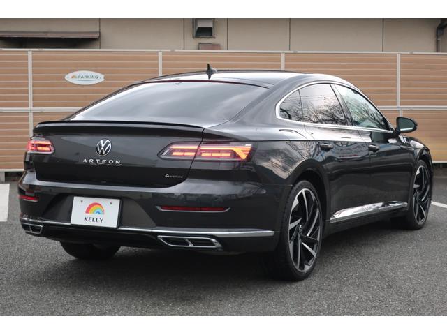 アルテオン ＴＳＩ　４モーション　Ｒラインアドバンス　ワンオーナー　パノラマスライディングルーフ　革シート　純正ナビ　バックカメラ　ＨａｒｍａｎＫａｒｄｏｎプレミアムサウンド　２０インチ純正ホイール　ＬＥＤヘッドランプ　シートヒーター　記録簿　禁煙車（79枚目）