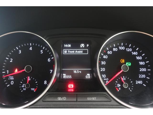 �t�H���N�X���[�Q���́A���x�������̃h�C�c�A�A�E�g�o�[���œO��I�ɒb��������Ă��܂����B������ł̈��|�I�Ȉ��萫�ƗD�ꂽ���s���\�́A�ߍ��Ȋ��Ő��܂ꂽ�u�v�Ԃ����E���̃h���C�o�[�ɑI�΂�闝�R�ł��B