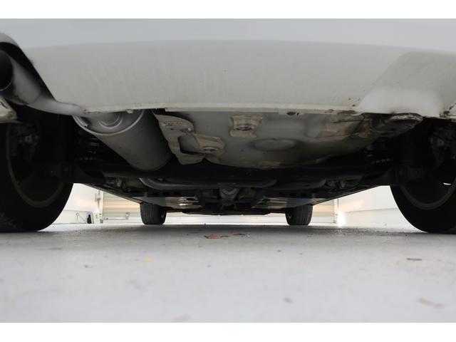 �t�H���N�X���[�Q���́A�����ȎԂł��낤�Ƒ傫�ȎԂł��낤�ƁA�i���ƈ��S���Ɉ�؂̑Ë������܂���B�N���X�𒴂����{�f�B�����A�d���ȃh�A�̕܂艹�́A���ׂĂ̎Ԏ�ɋ��ʂ���h�邬�Ȃ��i���̏؂ł��B