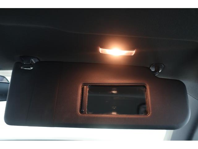 ザ・ビートル デザイン　ワンオーナー　純正ナビＴＶ　バックカメラ　黒革シート　シートヒーター　ブラインドスポットディテクション　保証書　スペアキー　禁煙車　ＥＴＣ　ＵＳＢ接続ケーブル　オートライト　クルーズコントロール（11枚目）