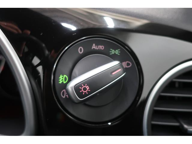 ザ・ビートル デザイン　ワンオーナー　純正ナビＴＶ　バックカメラ　黒革シート　シートヒーター　ブラインドスポットディテクション　保証書　スペアキー　禁煙車　ＥＴＣ　ＵＳＢ接続ケーブル　オートライト　クルーズコントロール（27枚目）